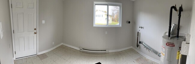 Building Photo - 11 Birchwood Dr