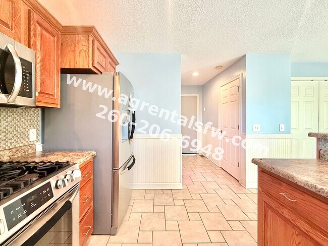 Building Photo - 3 Bedroom House