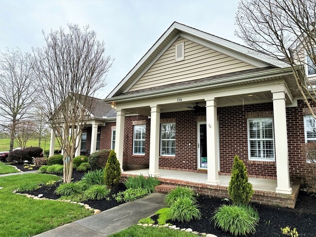 Building Photo - Charming 2 bedroom plus Bonus and Waterfront Amenities in Oak Ridge!