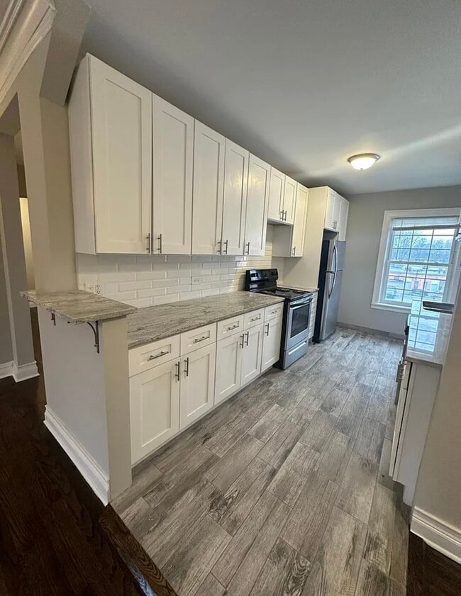 Building Photo - 31 N Brainard Ave