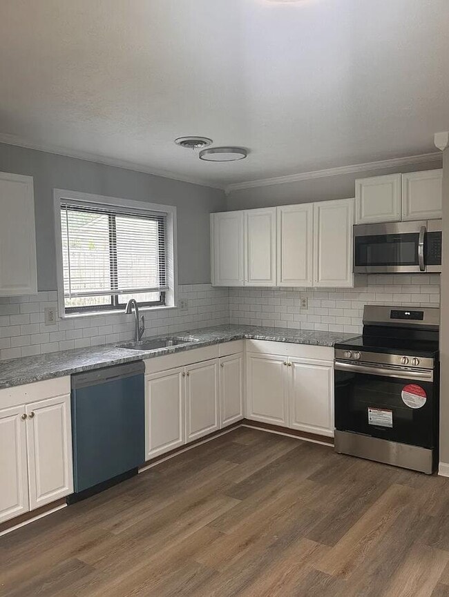 Building Photo - 3317 Oaklyn Ct