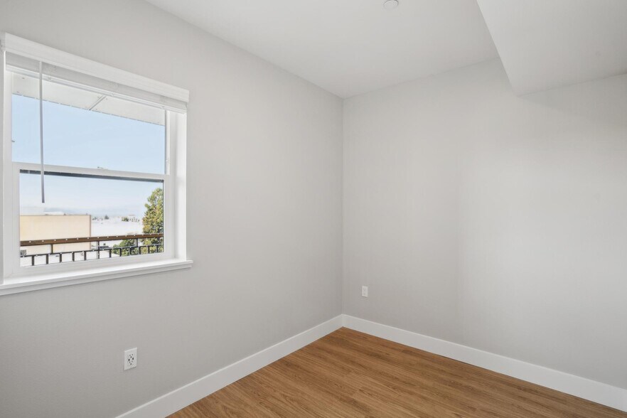 Building Photo - 2480 Bancroft Way