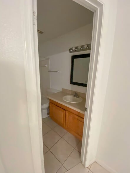 Building Photo - 2866 S University Dr