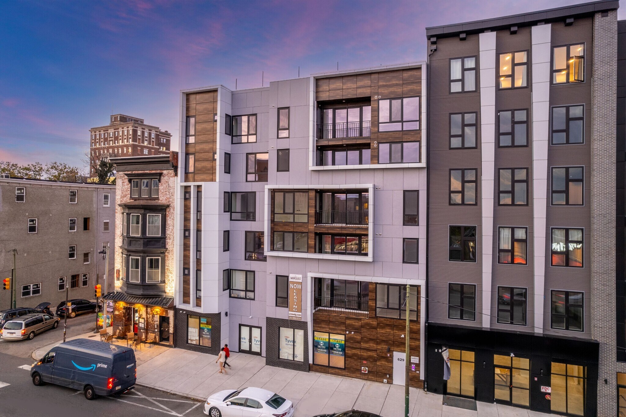 Building Photo - 629 W Girard Ave