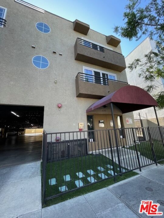 Building Photo - 1212 Arapahoe St
