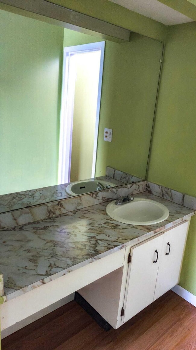 Building Photo - 4101 NW 26th St