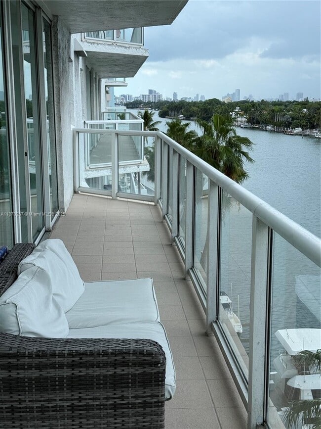 Building Photo - 5900 Collins Ave