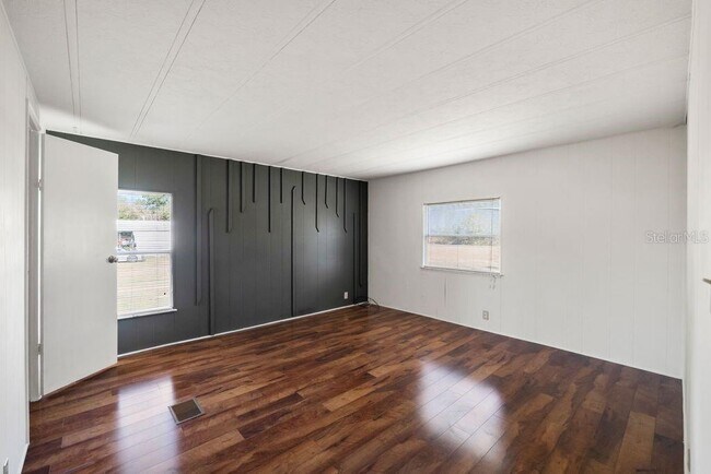 Building Photo - 3648 Fox Ridge Blvd