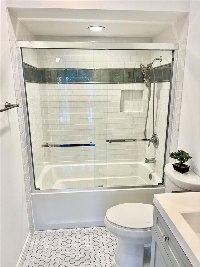 Building Photo - 33026 Lighthouse Ct