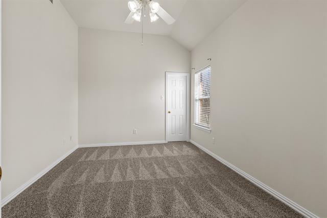 Building Photo - 121 Wildwood Ct