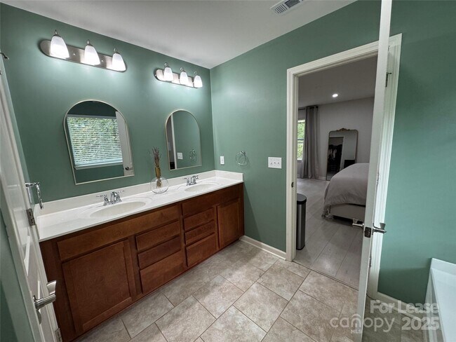 Building Photo - 8419 Aspen Ct