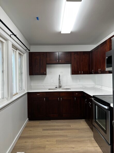 Building Photo - 25818 19th Ave S