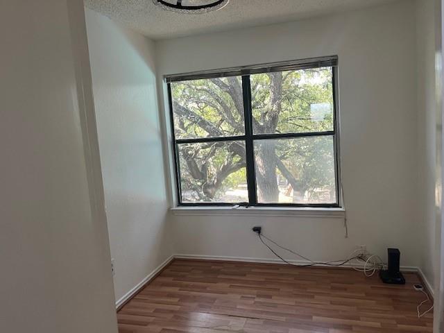 Building Photo - 5840 Spring Valley Rd