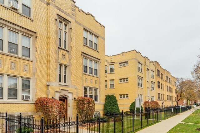 Primary Photo - 5062 N Wolcott Ave