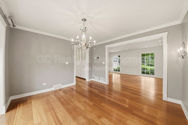 Building Photo - 276 S Kenilworth Ave