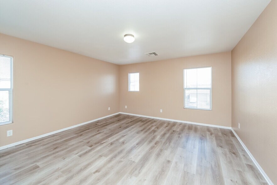 Building Photo - 3541 Kagan Ct