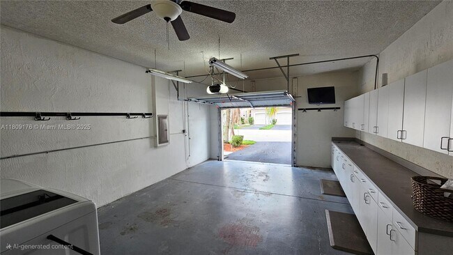 Building Photo - 1877 Salerno Cir