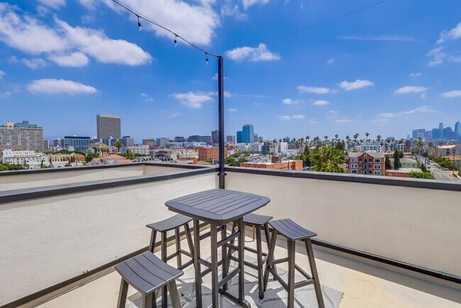 Building Photo - Brand New Lofts w/City Views and In Unit Washer & Dryer Call Today!