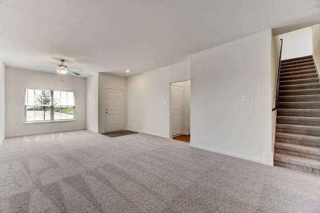 Building Photo - 10902 Chatham Ct