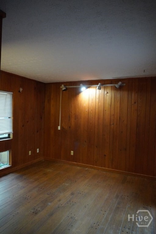 Building Photo - 195 Woodstone Dr