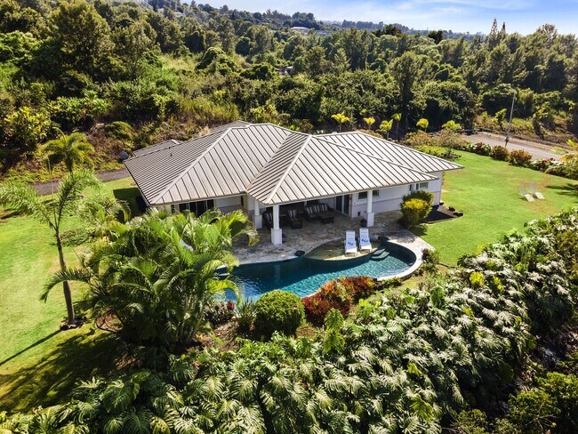 Building Photo - Luxurious Oceanview Getaway w/Private Pool...