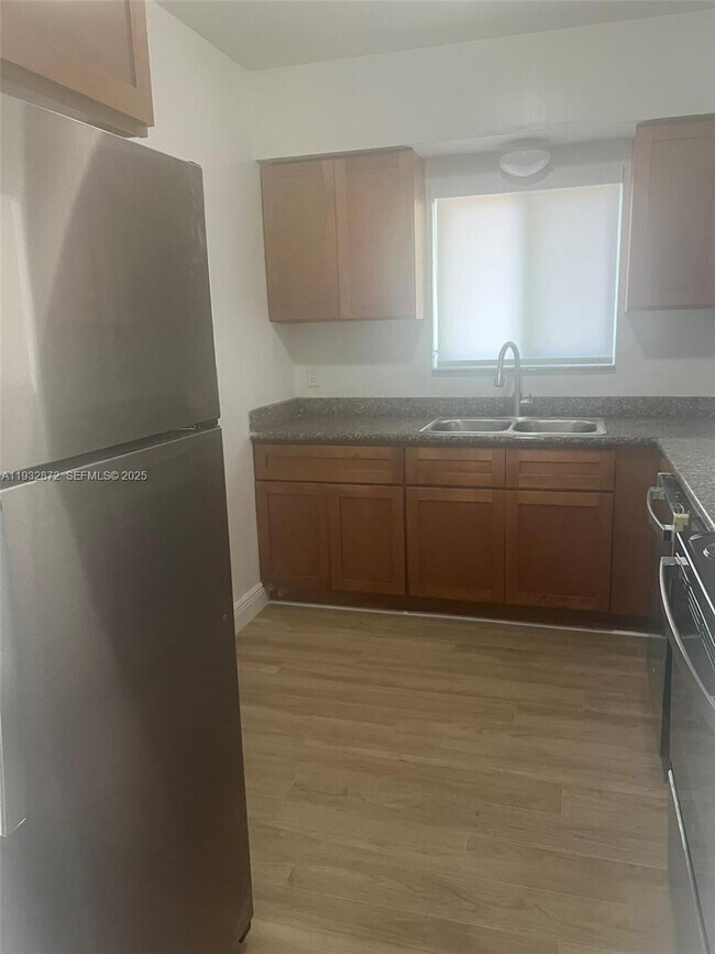 Building Photo - 11925 NW 5th Ave