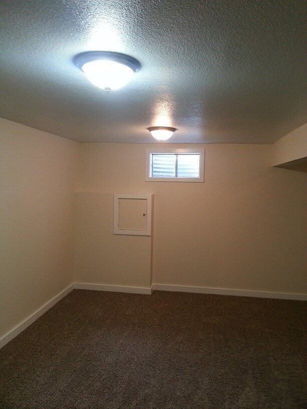 Building Photo - 3005 Marshall Ash Dr