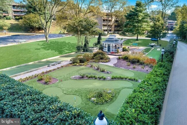 Building Photo - 11 Over Ridge Ct