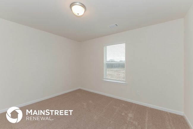 Building Photo - 2714 Swarm Ct