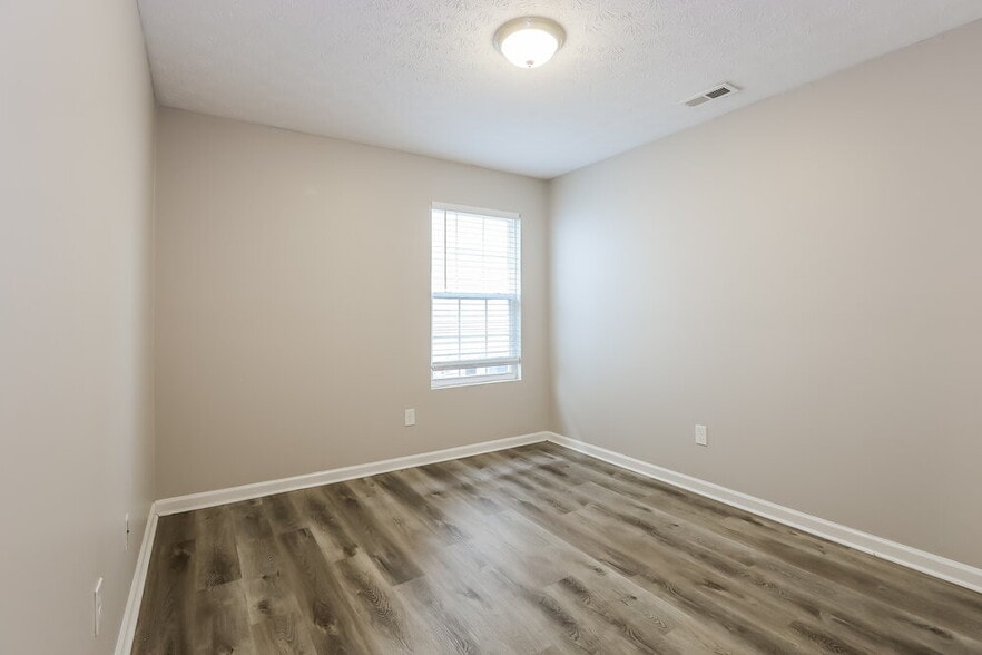 Building Photo - 11409 Cuyahoga Dr