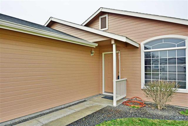 Building Photo - Updated Nampa home just minutes from I-84