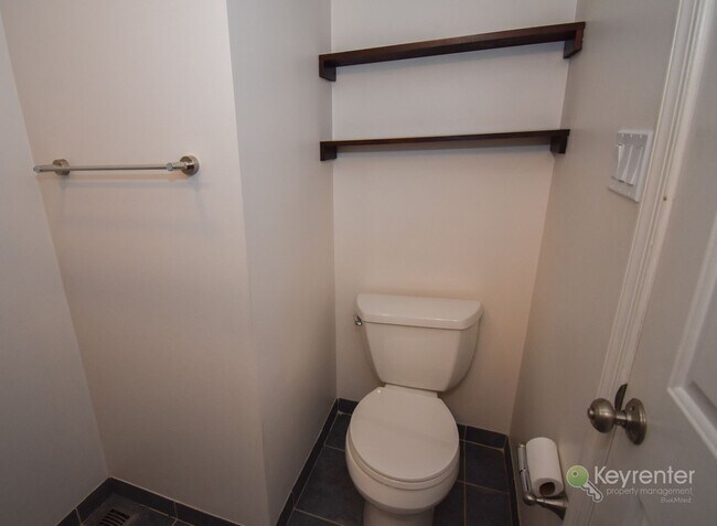 Building Photo - Spacious 2-Bed, 2-Bath Condo in Mill Ridge Community