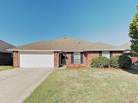 Building Photo - 419 S Pointe Ln