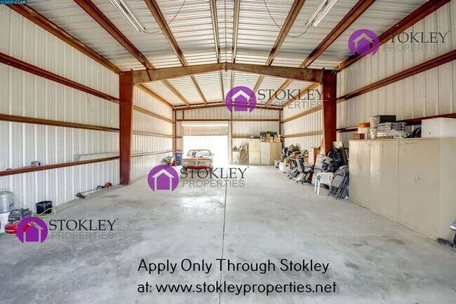 Building Photo - 2301 Hess Rd