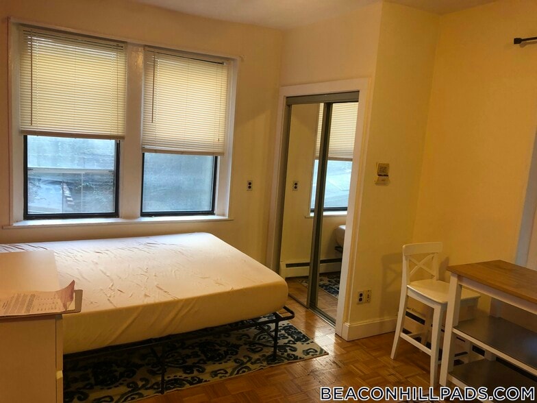 Building Photo - 40 Anderson St