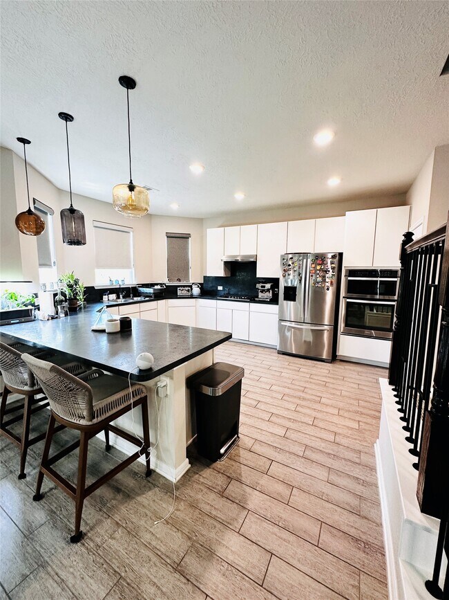 Building Photo - 15811 Copper Oak Ln