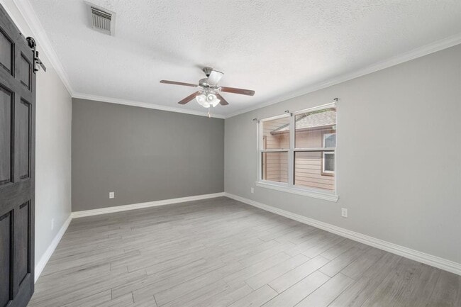 Building Photo - 13834 Fleur De Lis Blvd