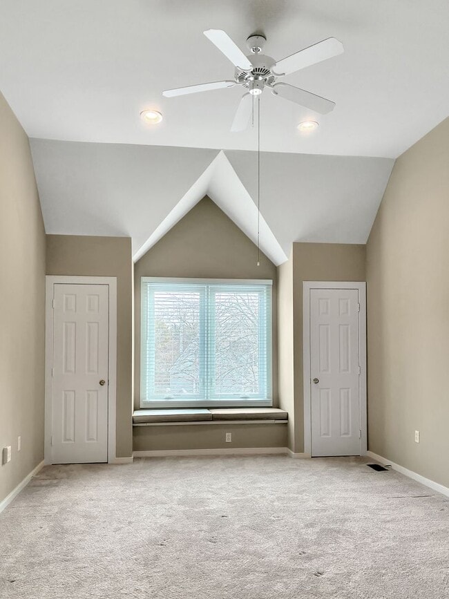 Building Photo - Recently Remodeled 3 bed 3 bath in Tuckahoe!