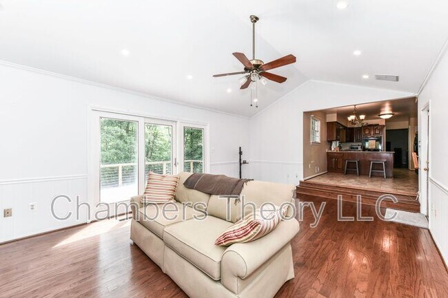Building Photo - 8504 Shadeway Pl
