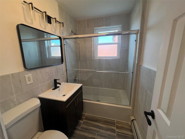 Building Photo - 227 E Chester St