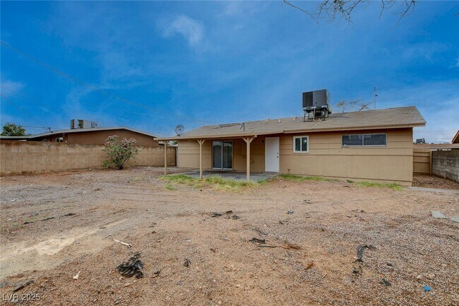 Building Photo - 6453 Bannock Way