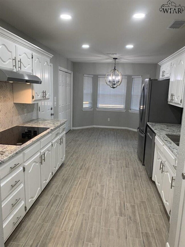 Building Photo - 5519 Briargrove Dr