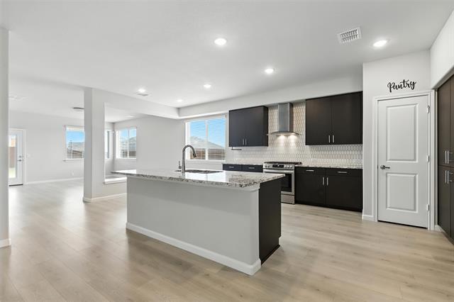 Building Photo - 925 Ridgehurst Dr