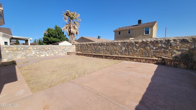 Building Photo - 14281 Gil Reyes Dr