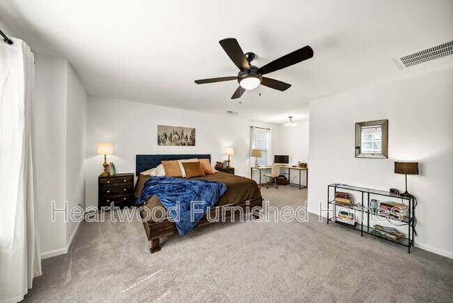 Building Photo - 924 Windchase Wy