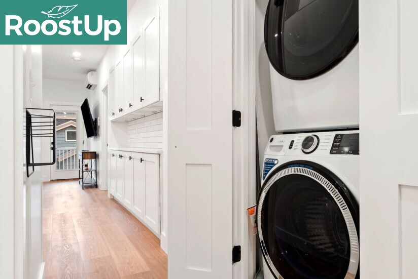 Building Photo - Furnished Bedroom with Private Bath in Jamaica Plain