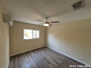 Building Photo - 4018 Sunrise Cove Dr