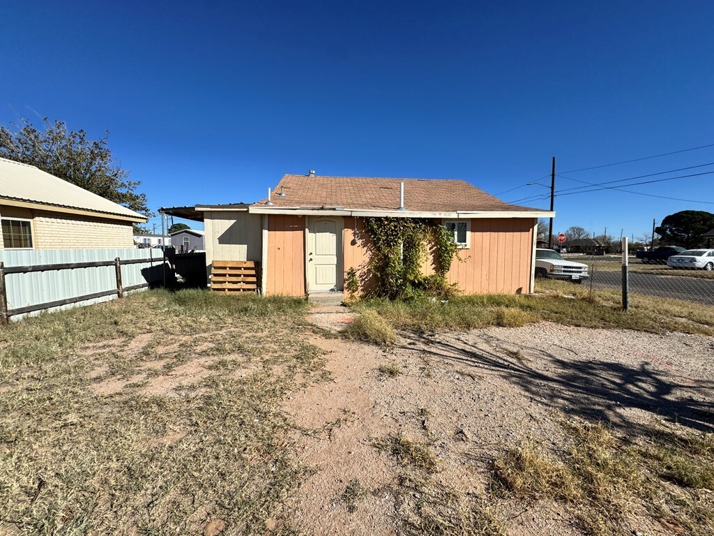 Building Photo - 422 S Lincoln Ave