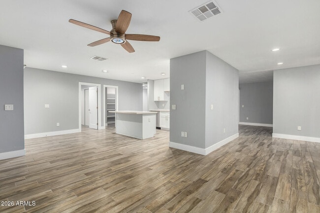 Building Photo - 3520 S Poplar St