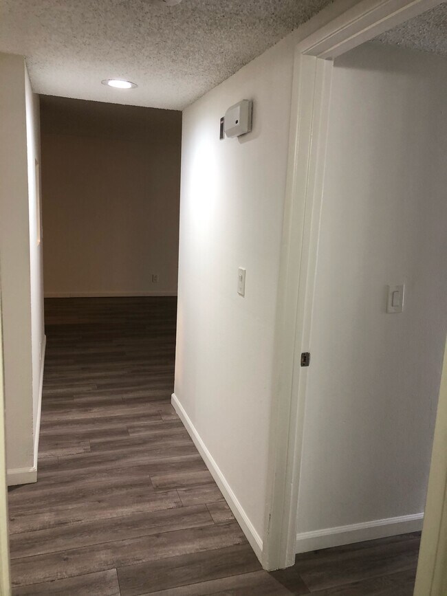 Building Photo - 7500 Mason Ave